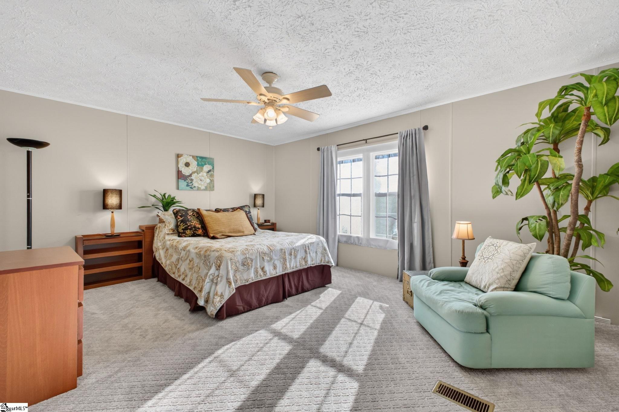 Taylors, South Carolina 29687, United States, 4 Bedrooms Bedrooms, ,2 BathroomsBathrooms,Residential,Active,256516