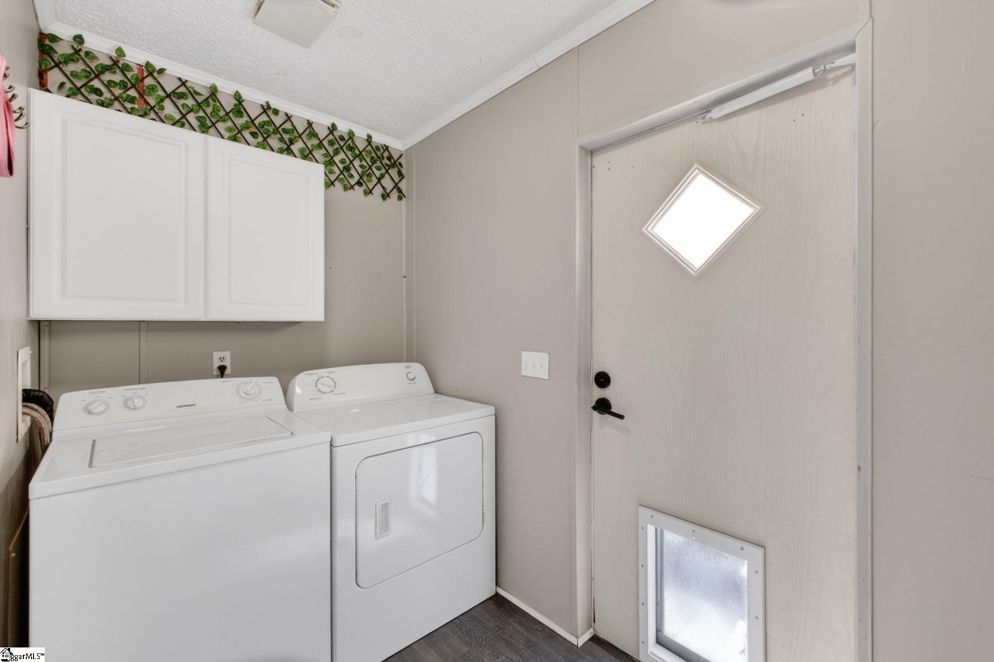 Taylors, South Carolina 29687, United States, 4 Bedrooms Bedrooms, ,2 BathroomsBathrooms,Residential,Active,256516