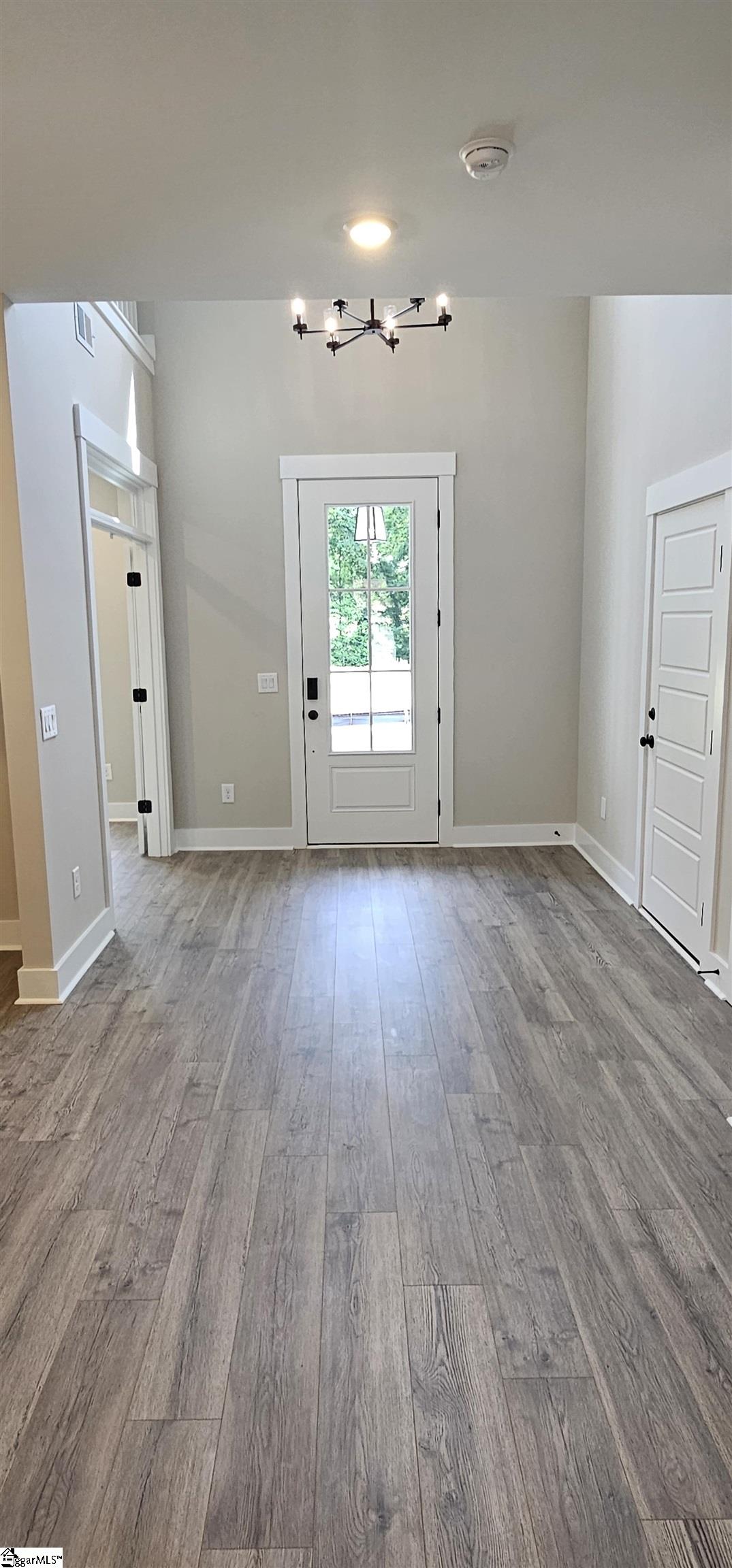 325 Breakwater Lane
