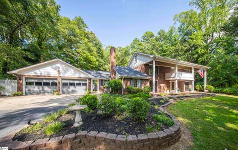 Photo of 225 Walnut Hill Lane, Spartanburg, SC 29302 (MLS # 1600907)