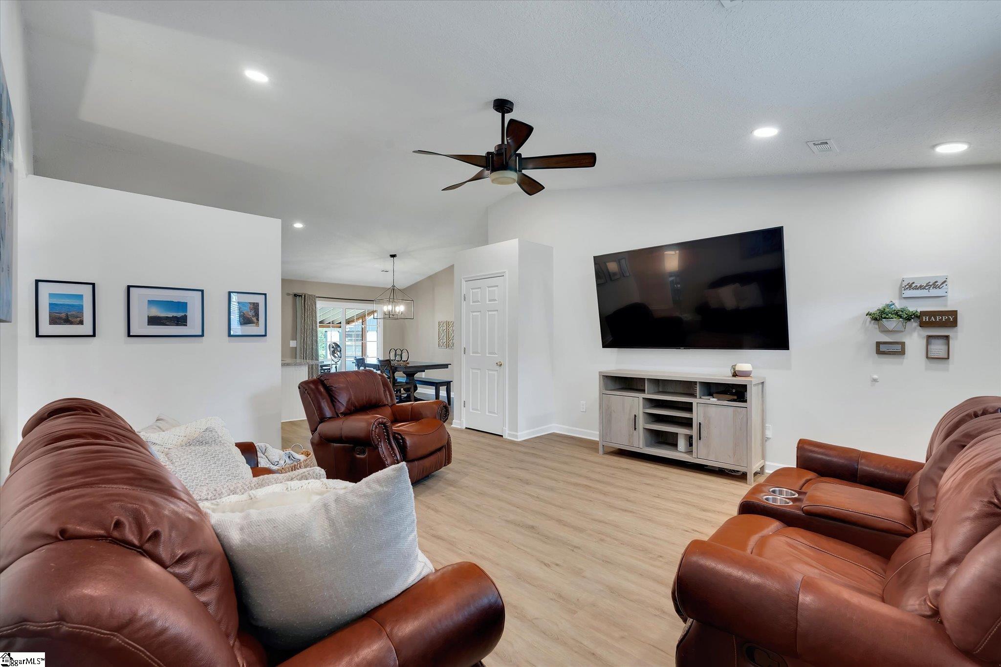 230 Rio Way