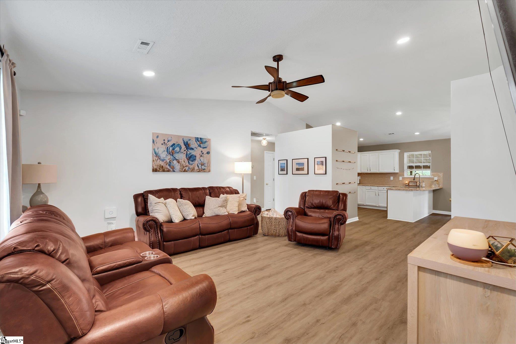 230 Rio Way