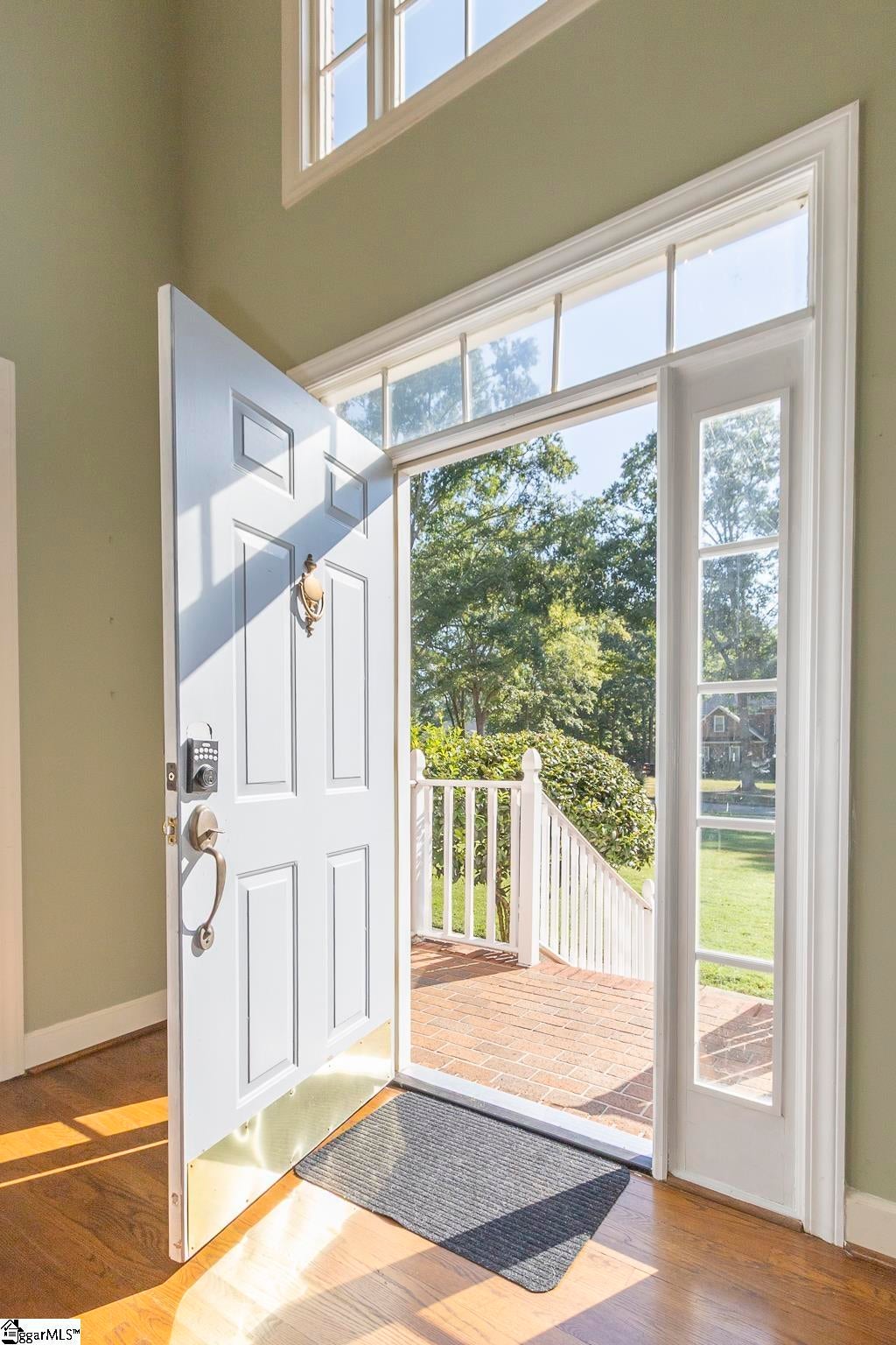 1117 Thornehill Drive
