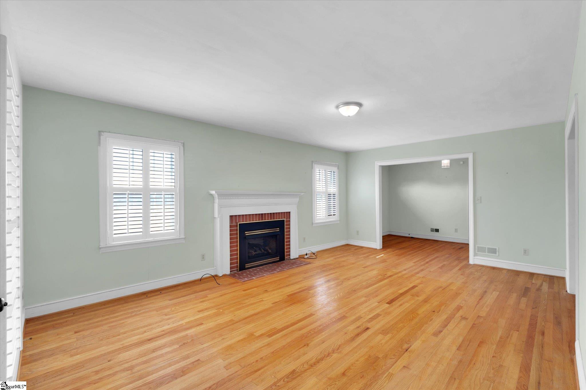 Clinton, South Carolina 29325, United States, 3 Bedrooms Bedrooms, ,2 BathroomsBathrooms,Residential,Pending,127902