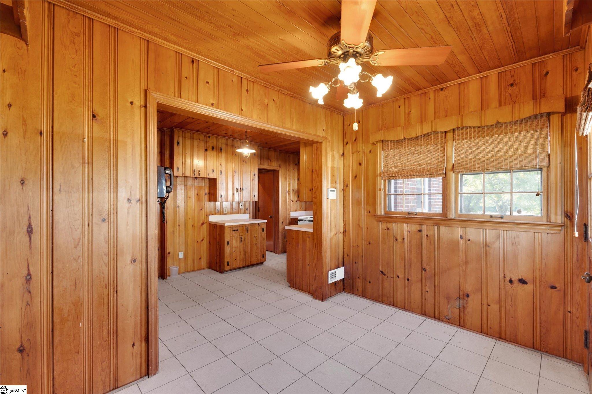 Clinton, South Carolina 29325, United States, 3 Bedrooms Bedrooms, ,2 BathroomsBathrooms,Residential,Pending,127902