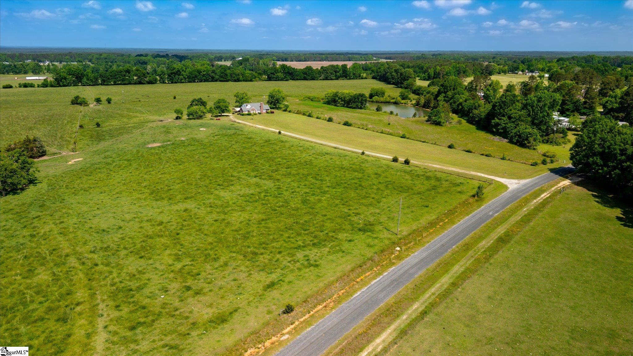 Clinton, South Carolina 29325, United States, 3 Bedrooms Bedrooms, ,2 BathroomsBathrooms,Residential,Pending,127902