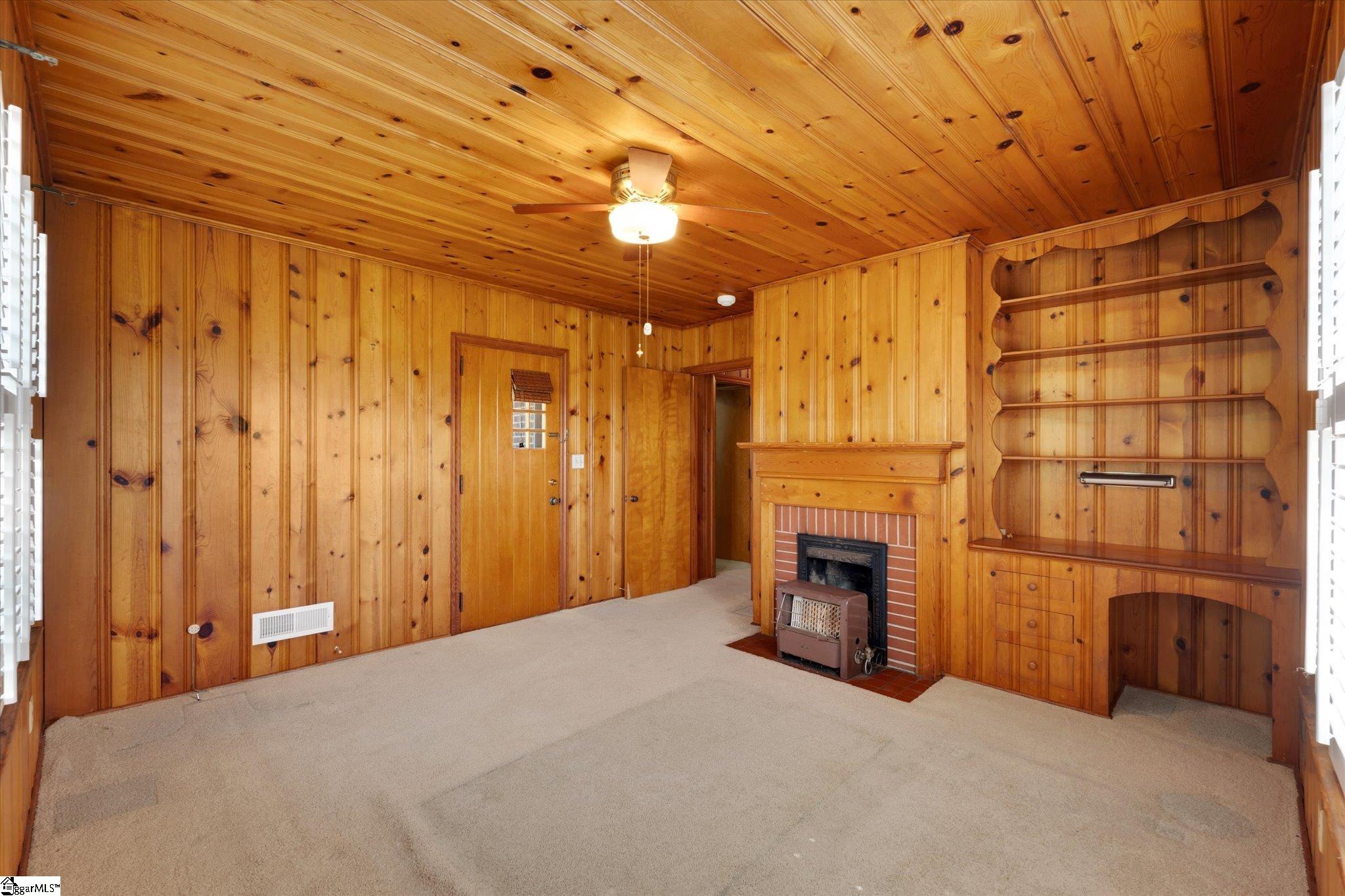 Clinton, South Carolina 29325, United States, 3 Bedrooms Bedrooms, ,2 BathroomsBathrooms,Residential,Pending,127902