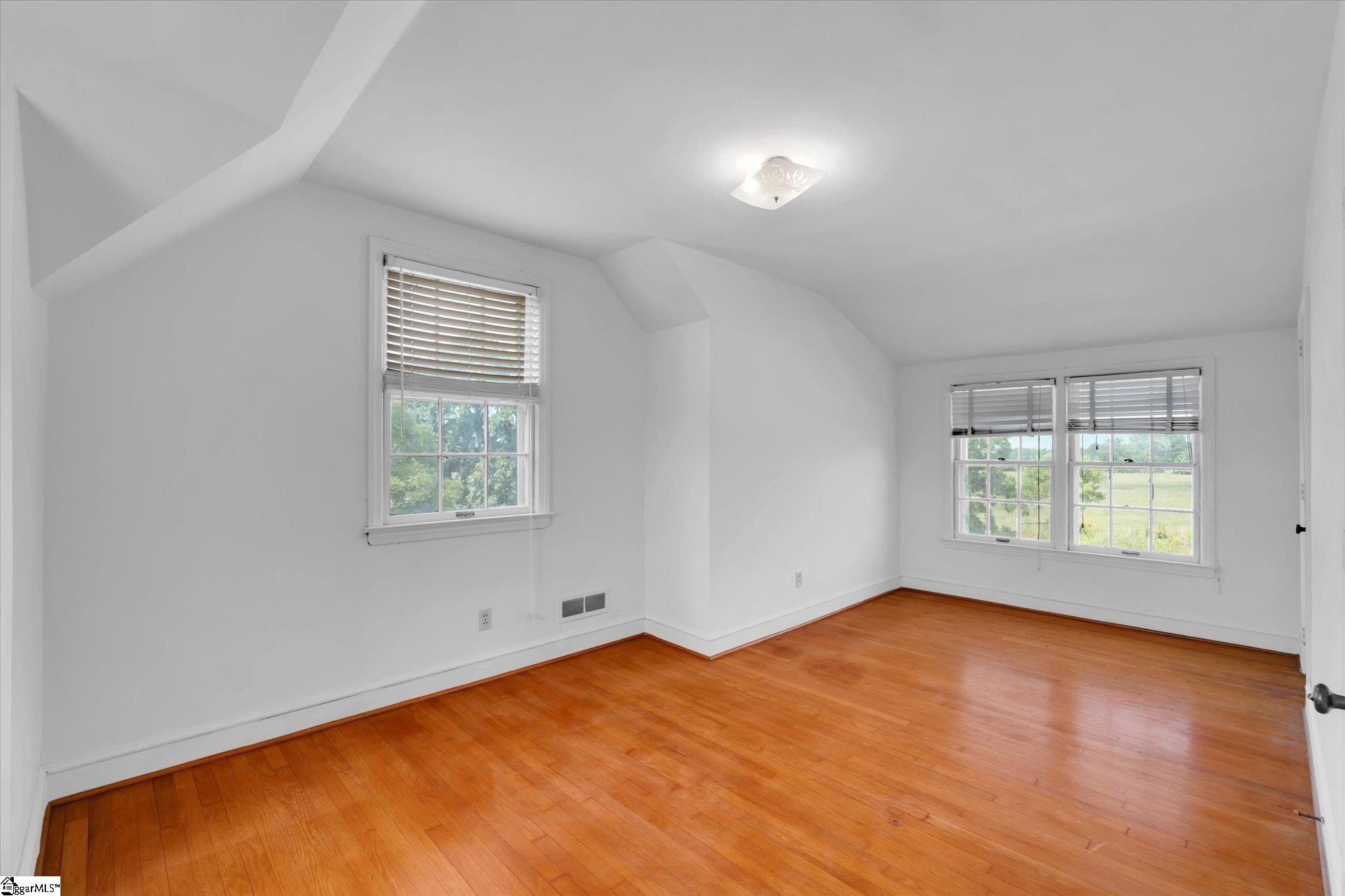 Clinton, South Carolina 29325, United States, 3 Bedrooms Bedrooms, ,2 BathroomsBathrooms,Residential,Pending,127902