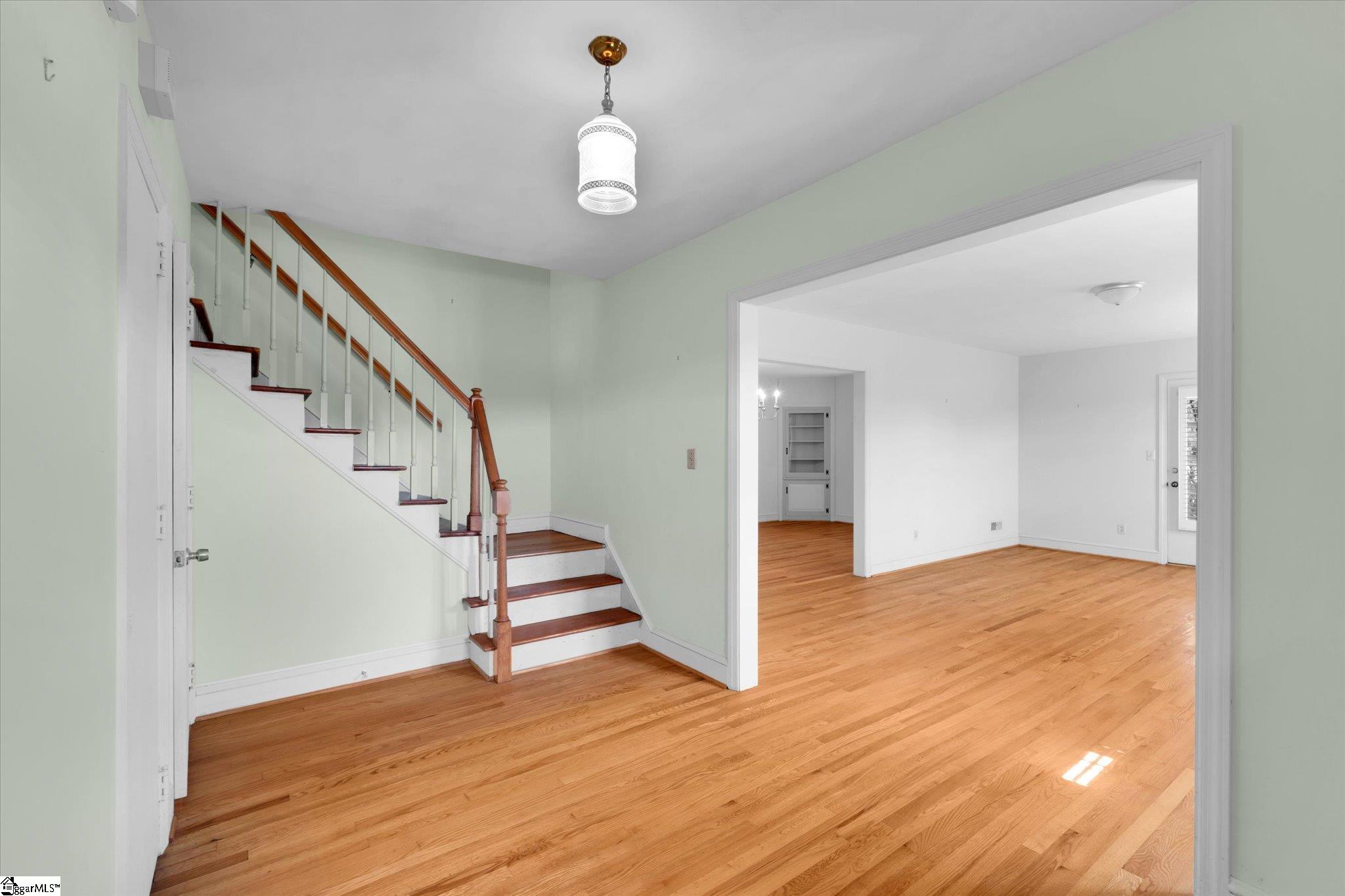 Clinton, South Carolina 29325, United States, 3 Bedrooms Bedrooms, ,2 BathroomsBathrooms,Residential,Pending,127902