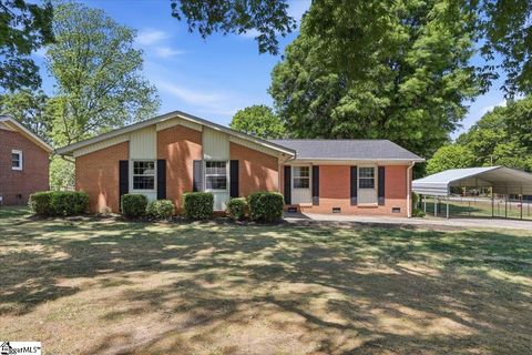 Photo of 27 Cherrylane Drive, Greenville, SC 29617 (MLS # 1589525)
