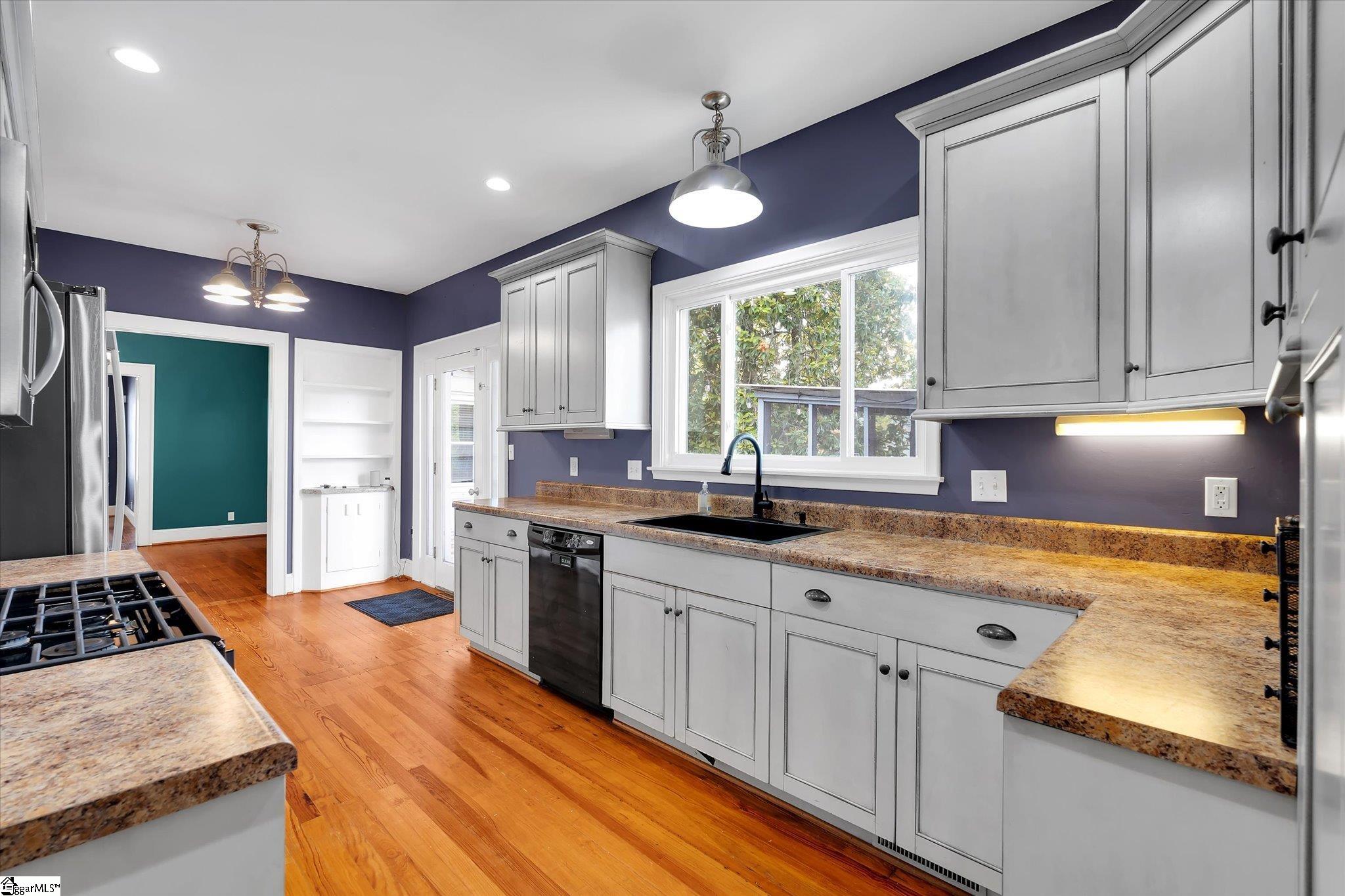 Clinton, South Carolina 29325, United States, 3 Bedrooms Bedrooms, ,3 BathroomsBathrooms,Residential,Active,148294