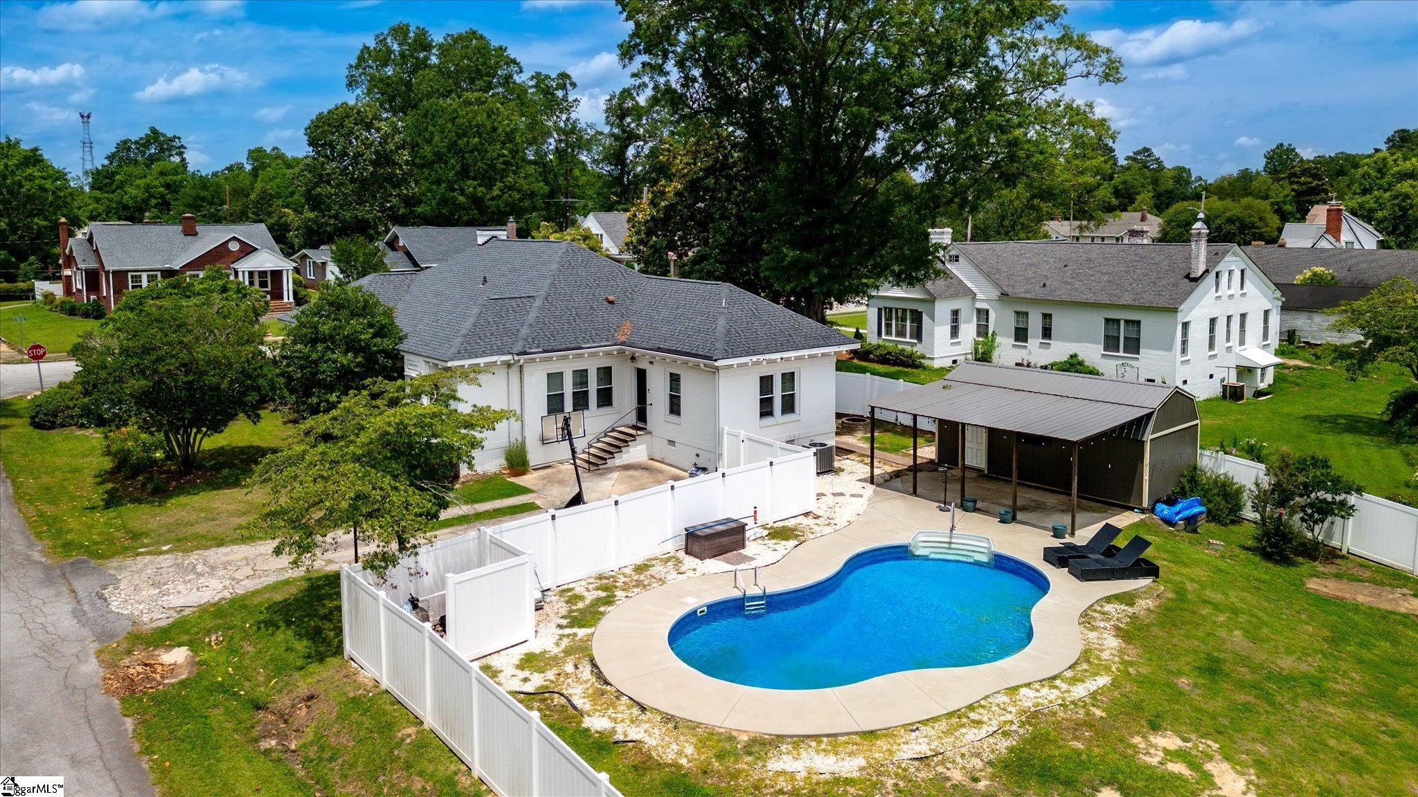 Clinton, South Carolina 29325, United States, 3 Bedrooms Bedrooms, ,3 BathroomsBathrooms,Residential,Active,148294