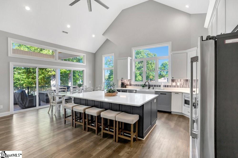 Anderson, South Carolina, 29626, United States, 7 Bedrooms Bedrooms, ,5 BathroomsBathrooms,Residential,Active,2041468