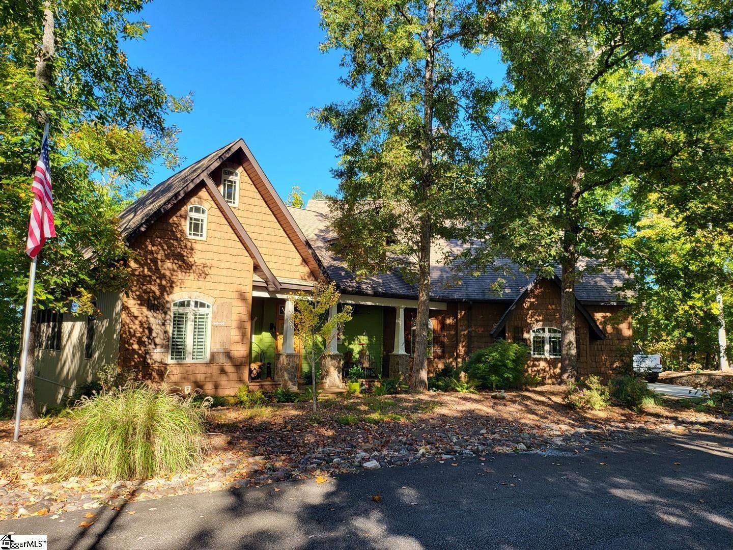 123 Summit Pine