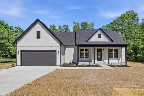 Photo of 147 Bridwell Road, Woodruff, SC 29388 (MLS # 1589296)