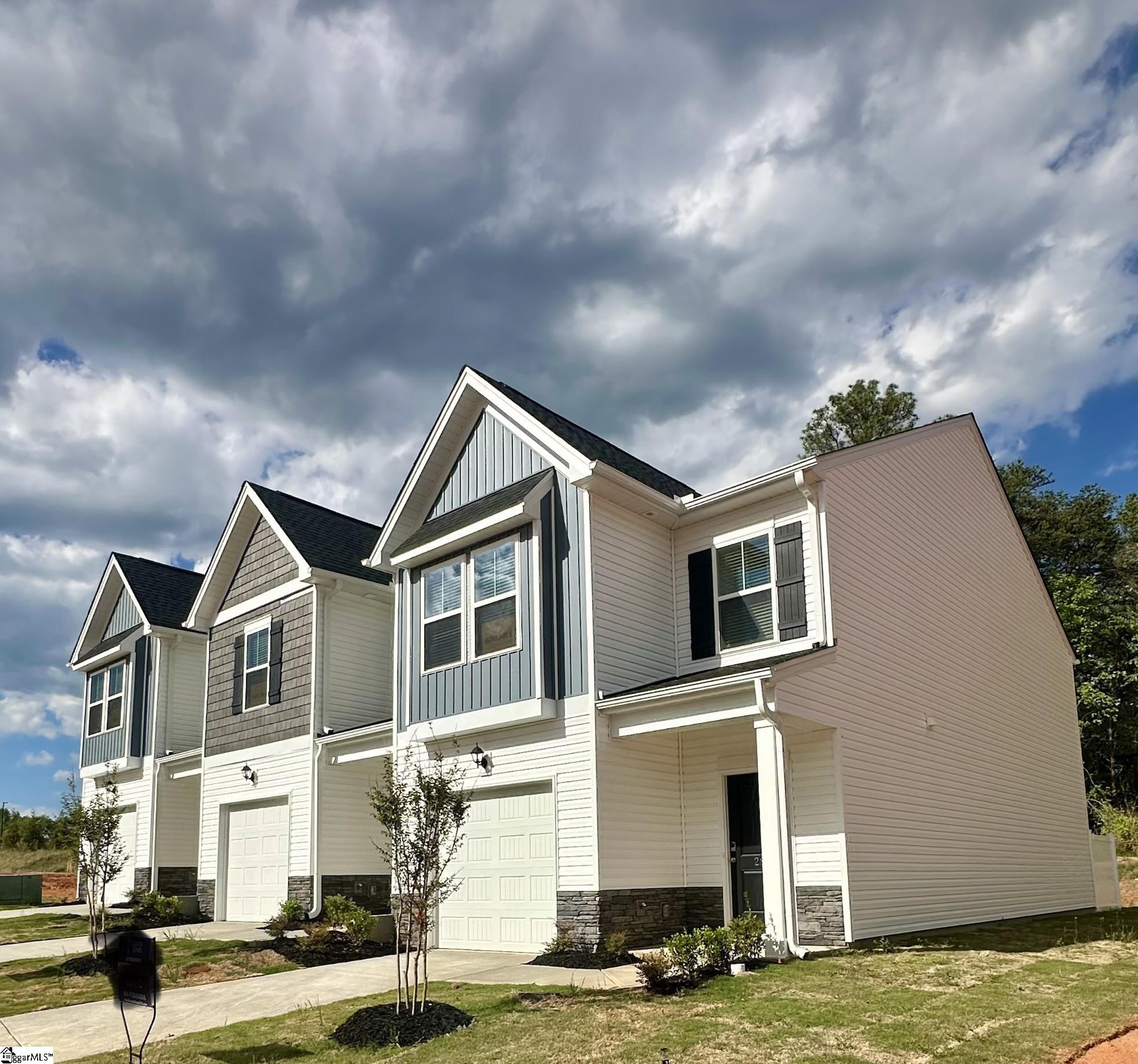 28 Stoneview Way