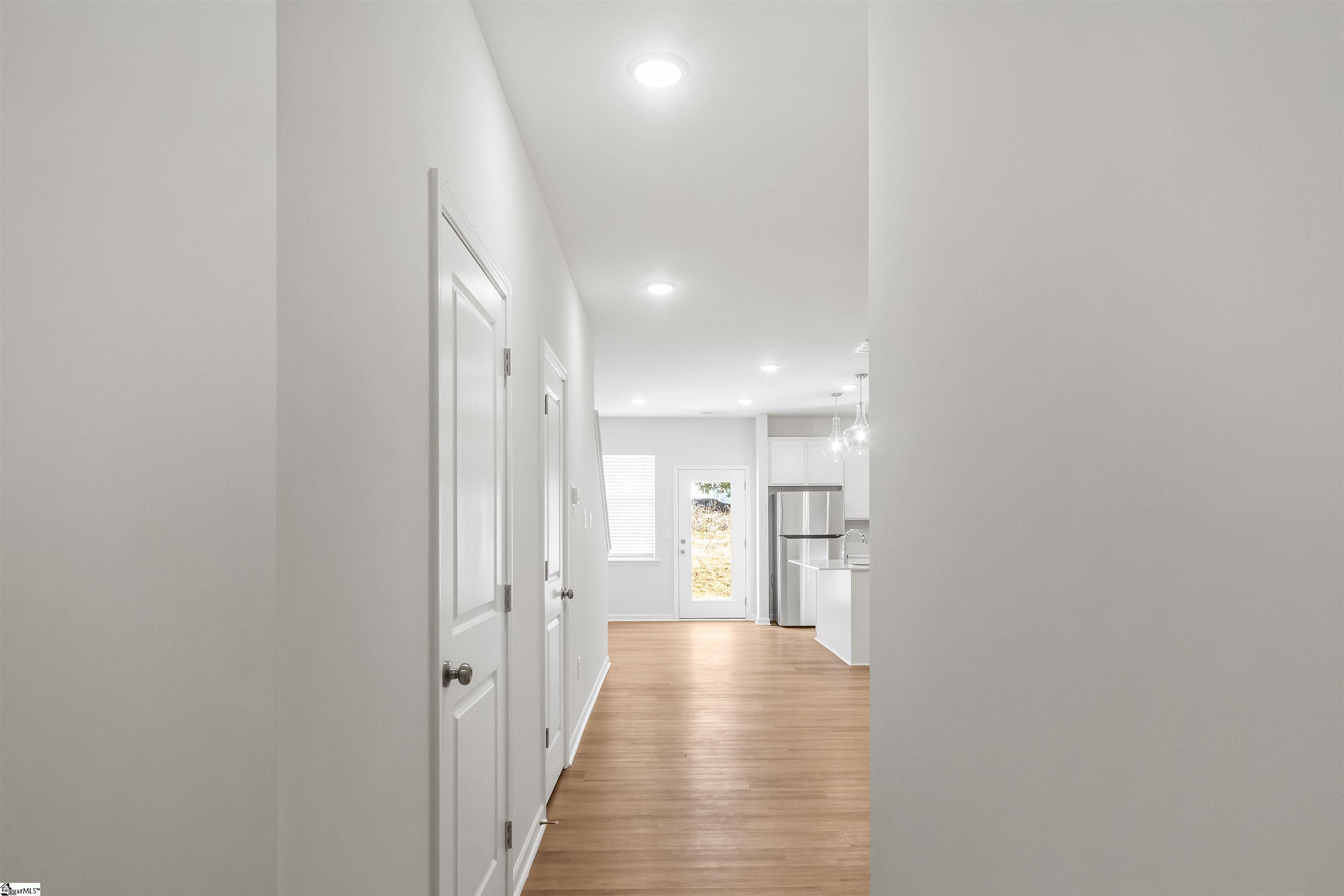 28 Stoneview Way