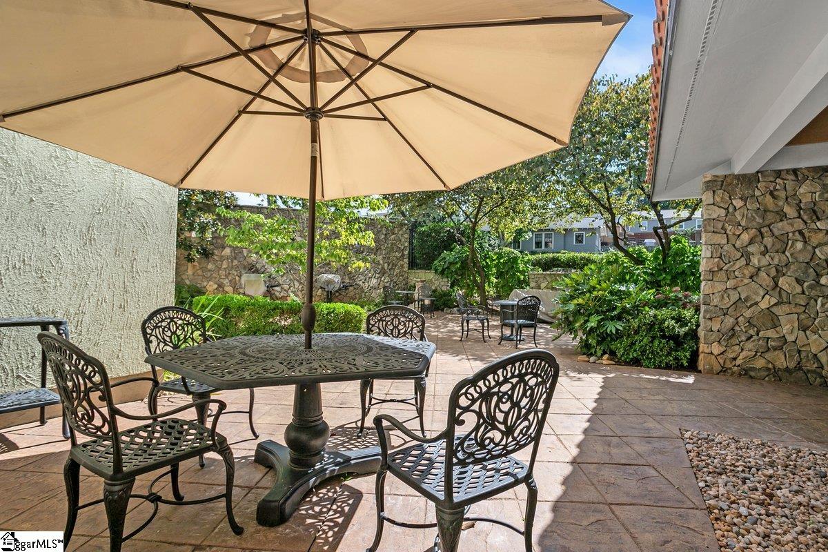 Greenville, South Carolina 29601, United States, 2 Bedrooms Bedrooms, ,3 BathroomsBathrooms,Residential,Active,171502