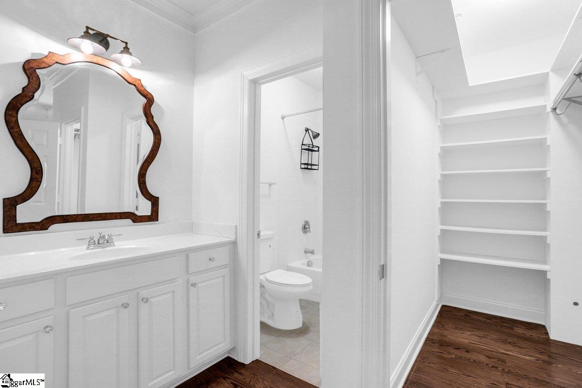 Greenville, South Carolina 29601, United States, 2 Bedrooms Bedrooms, ,3 BathroomsBathrooms,Residential,Active,171502