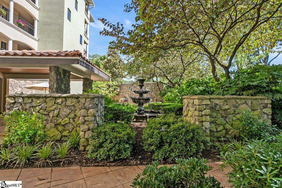 Greenville, South Carolina 29601, United States, 2 Bedrooms Bedrooms, ,3 BathroomsBathrooms,Residential,Active,171502