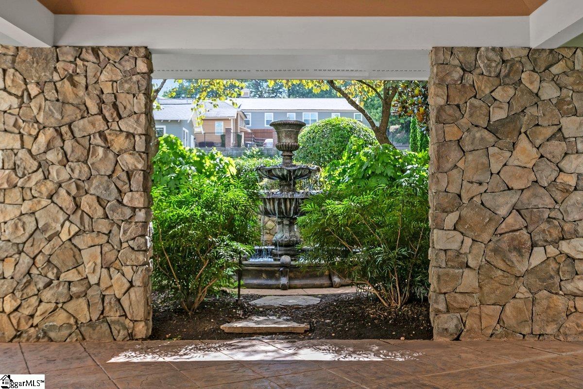 Greenville, South Carolina 29601, United States, 2 Bedrooms Bedrooms, ,3 BathroomsBathrooms,Residential,Active,171502