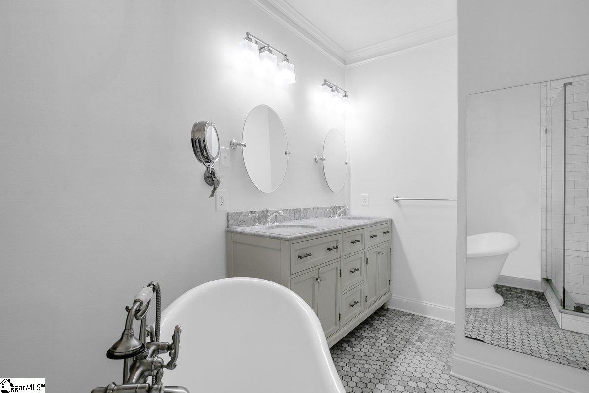 Greenville, South Carolina 29601, United States, 2 Bedrooms Bedrooms, ,3 BathroomsBathrooms,Residential,Active,171502