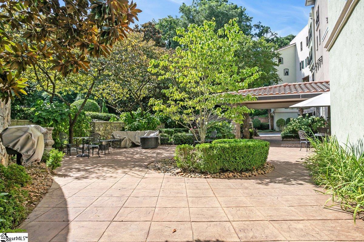 Greenville, South Carolina 29601, United States, 2 Bedrooms Bedrooms, ,3 BathroomsBathrooms,Residential,Active,171502