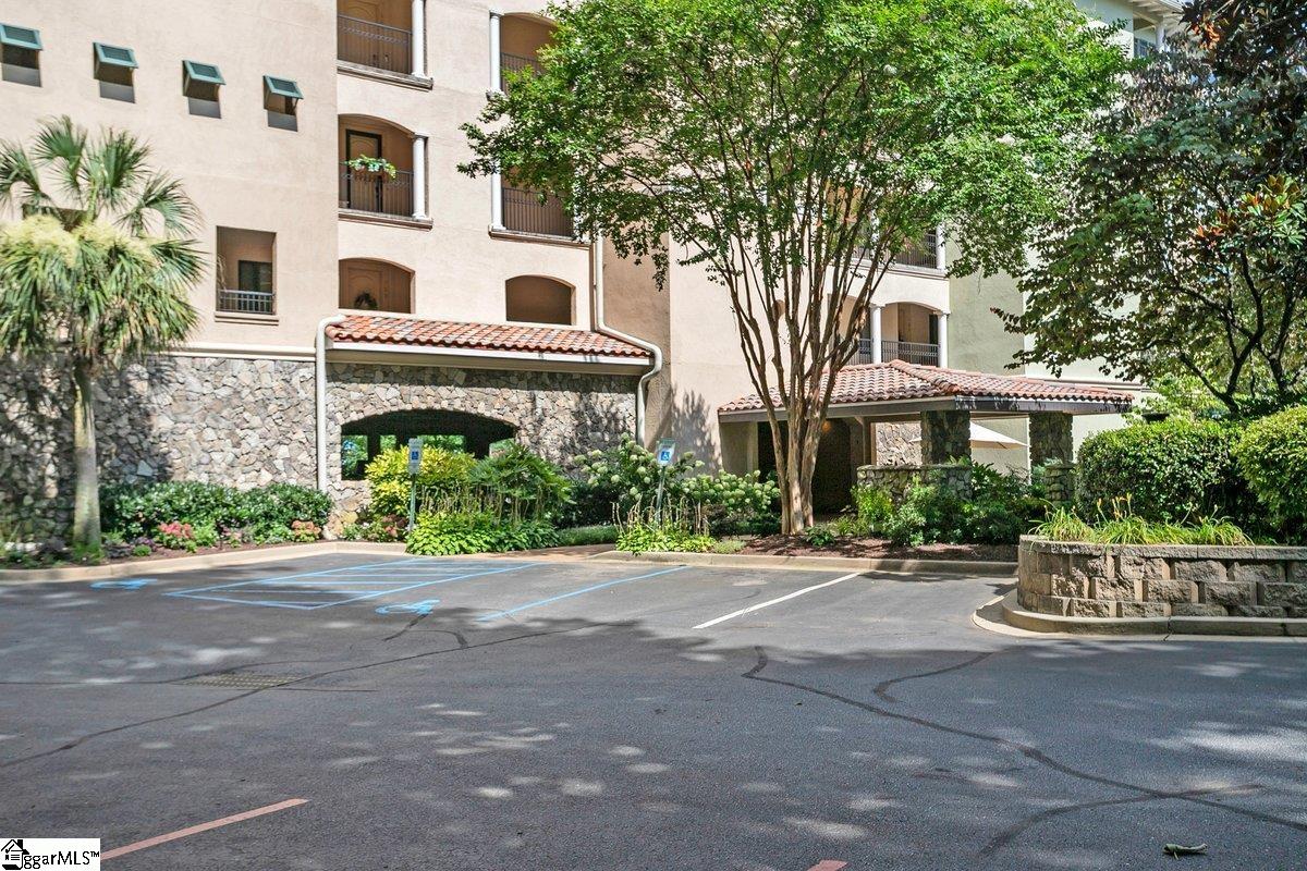 Greenville, South Carolina 29601, United States, 2 Bedrooms Bedrooms, ,3 BathroomsBathrooms,Residential,Active,171502