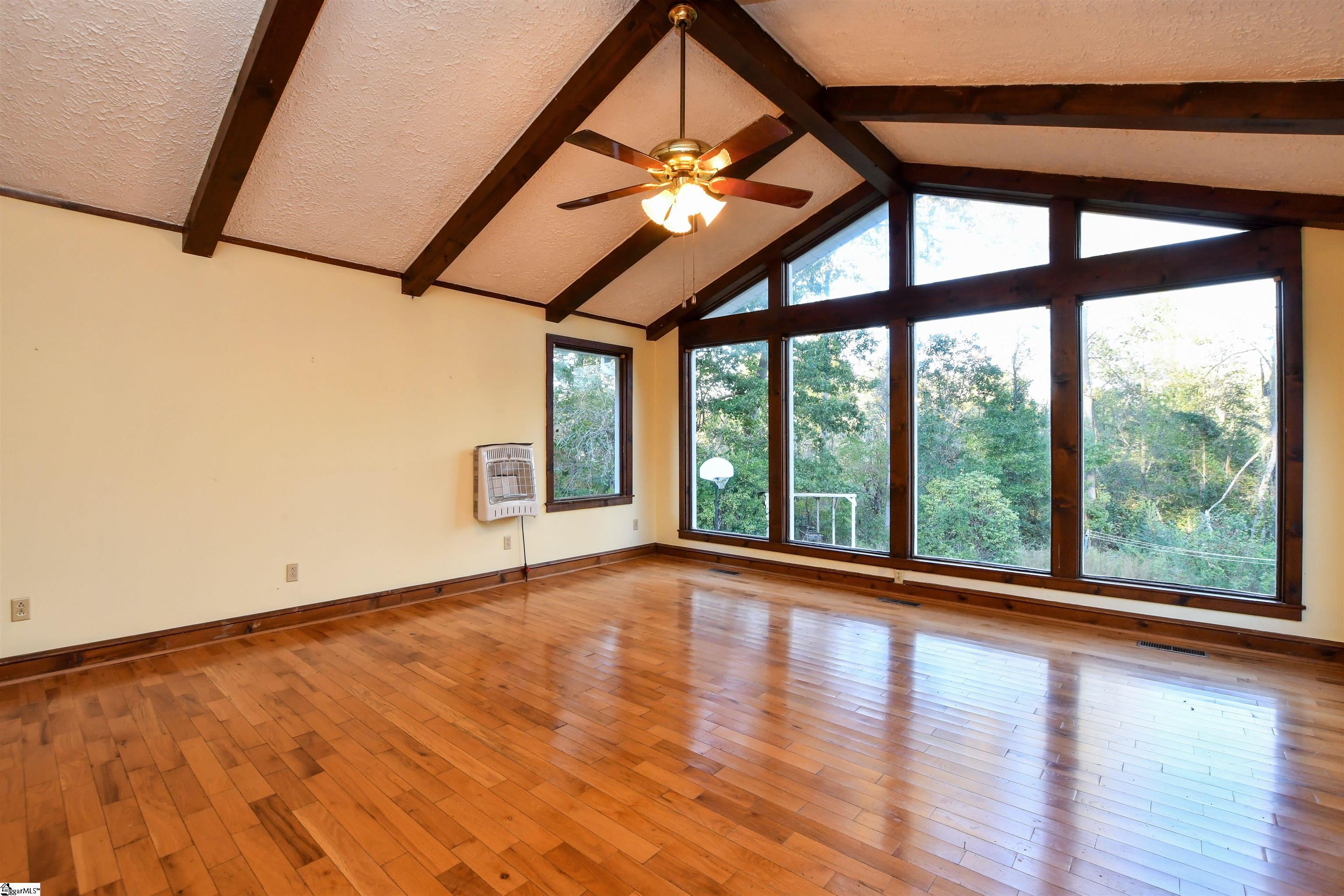 Real Estate Search 3 317 Richmond Drive