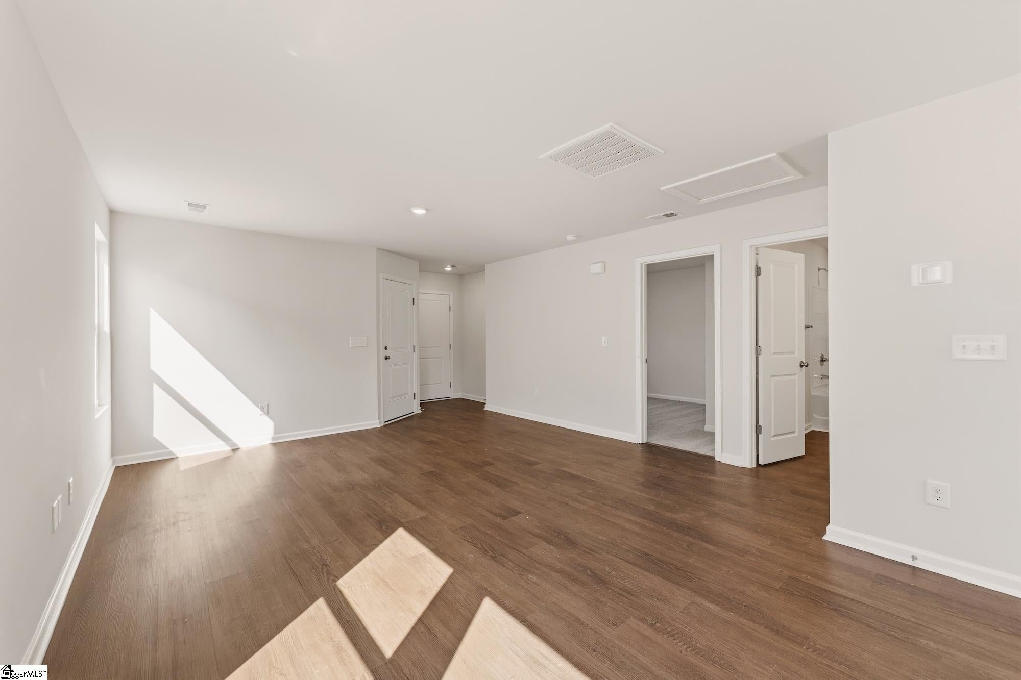 Real Estate Search 4 158 Cloverfield Lane