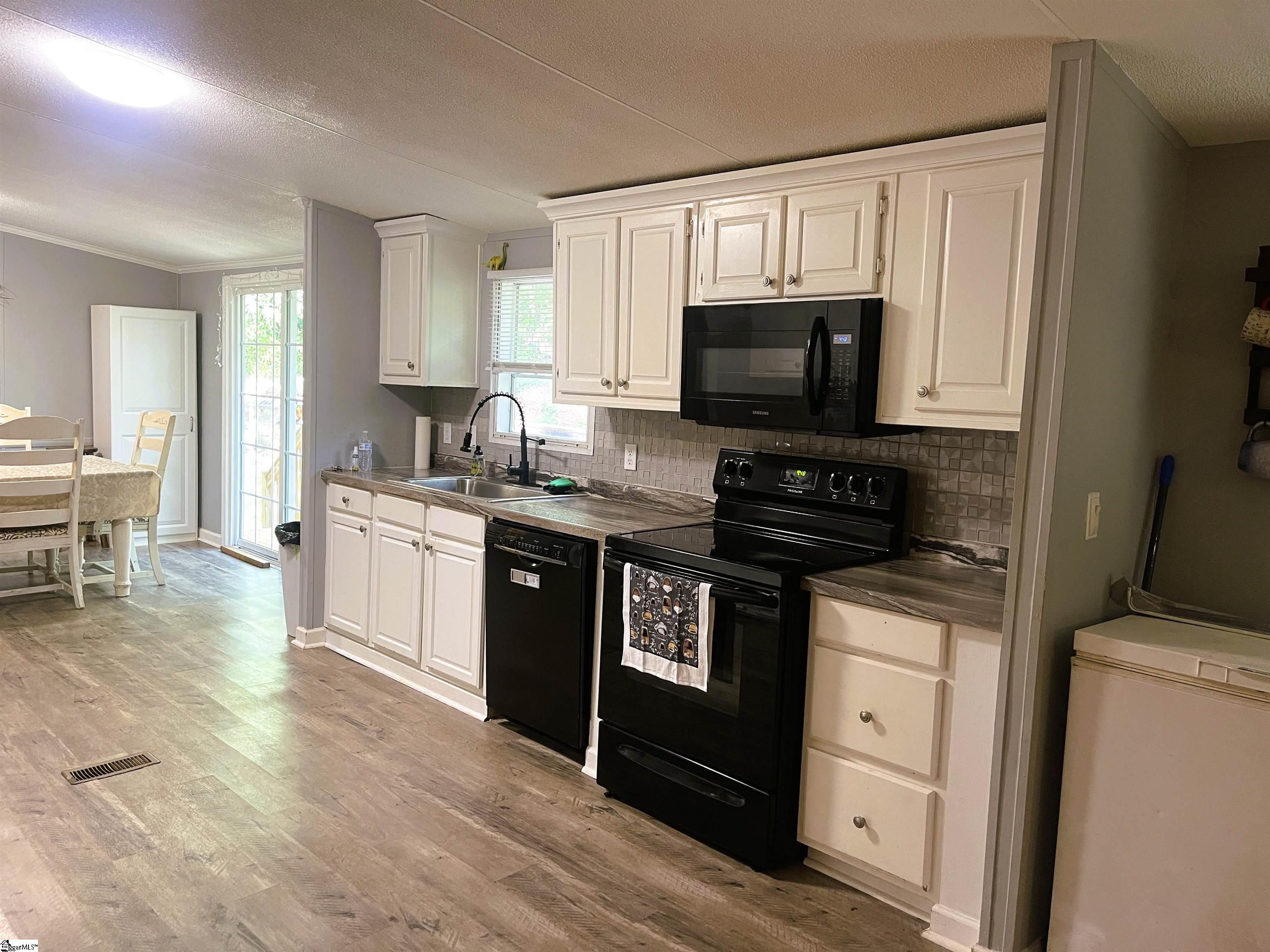 Williamston, South Carolina 29697, United States, 4 Bedrooms Bedrooms, ,3 BathroomsBathrooms,Residential,Active,187894