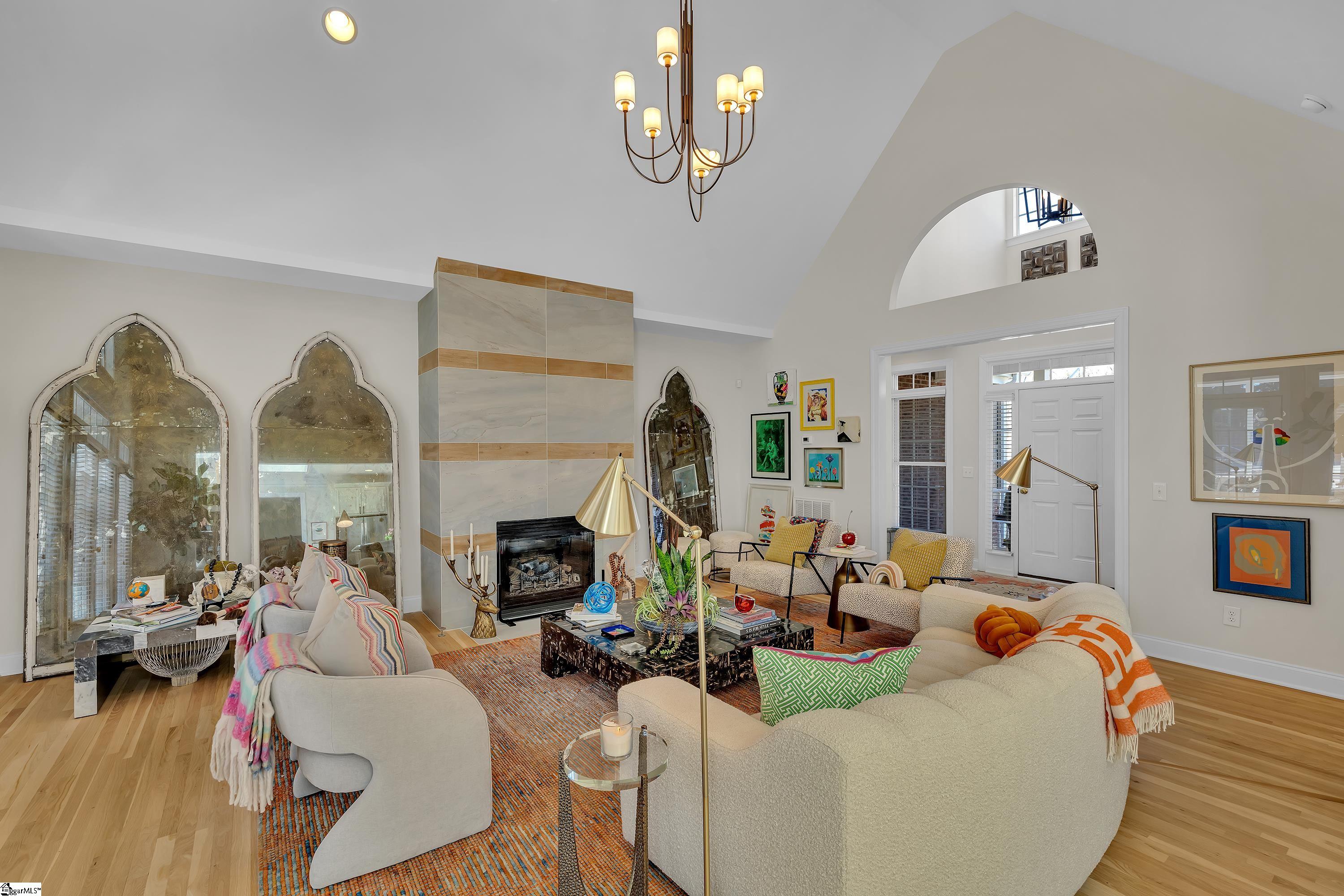 735 Brookdale Drive