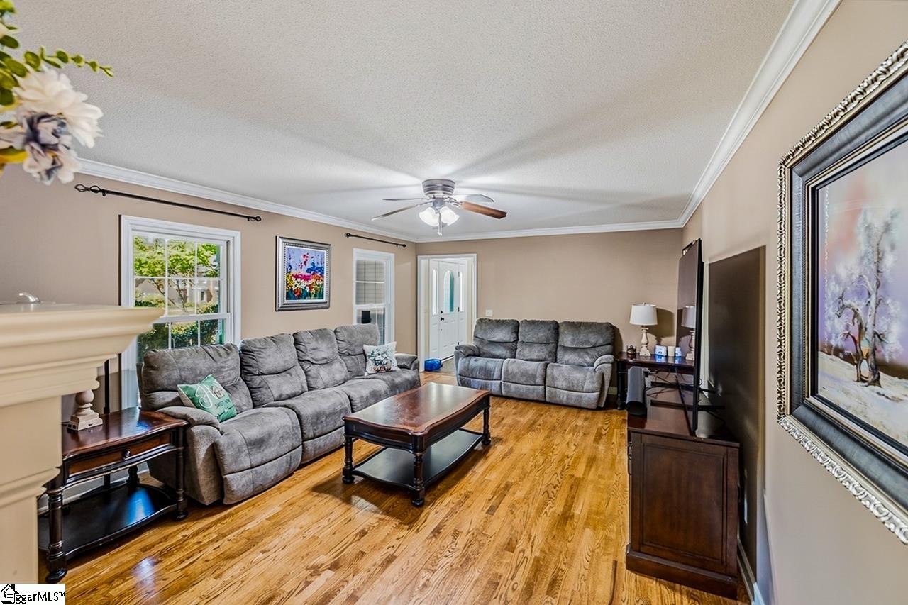 10 Woodsage Court