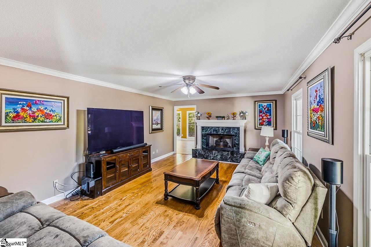 10 Woodsage Court
