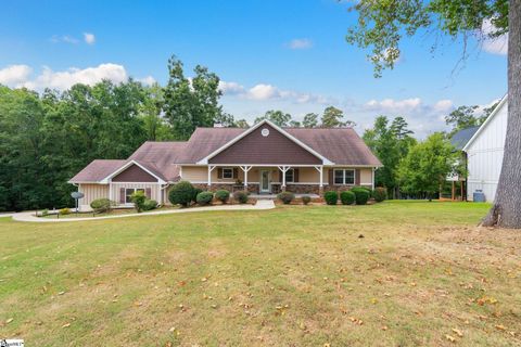 35 Villa Court Hartwell GA 30643