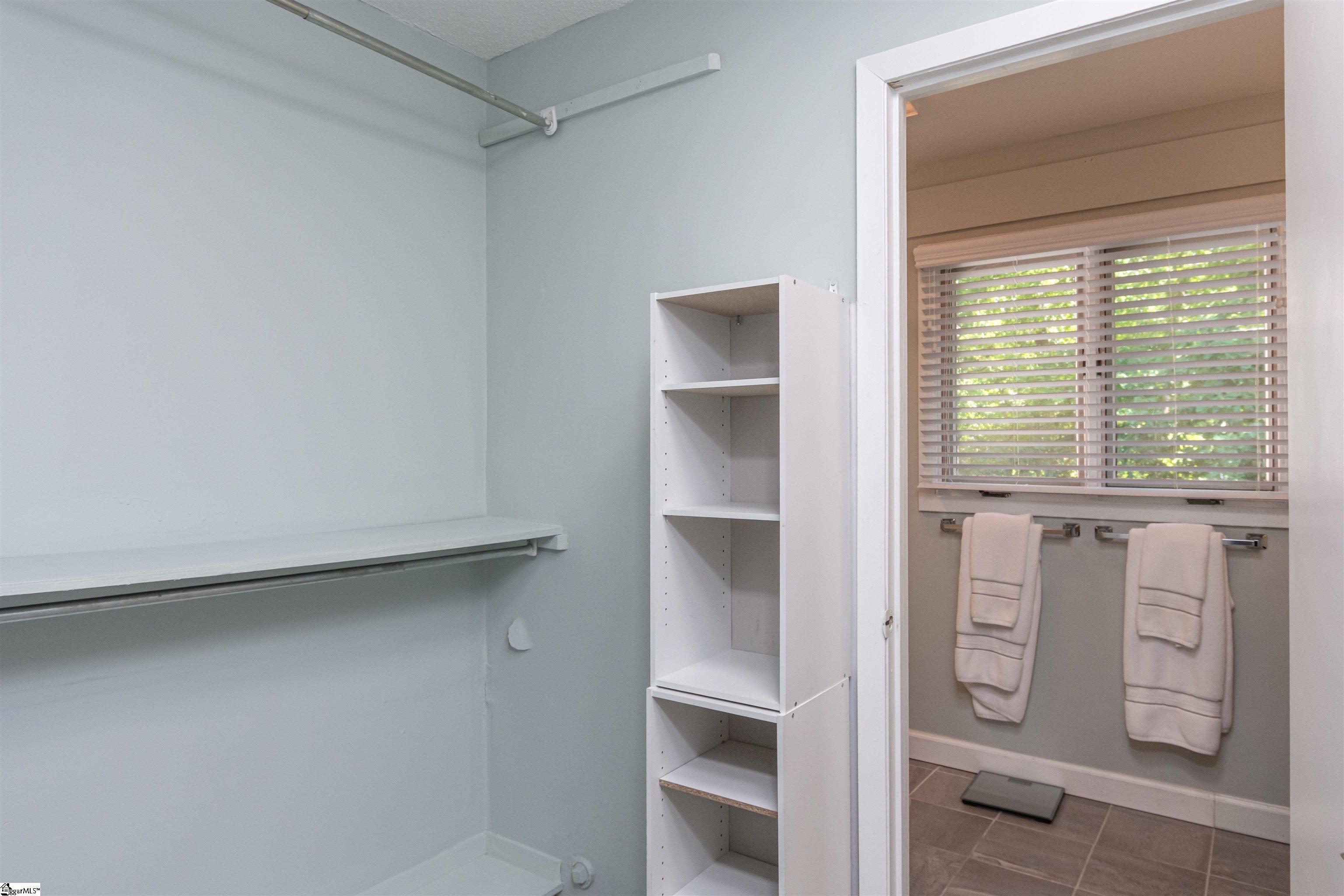 Greenville, South Carolina 29615, United States, 2 Bedrooms Bedrooms, ,3 BathroomsBathrooms,Residential,Active,205739