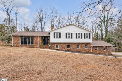 Photo of 6 Devonshire Lane, Greenville, SC 29617 (MLS # 1581762)