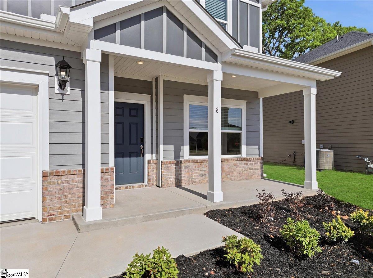 8 Swan Grove Trail