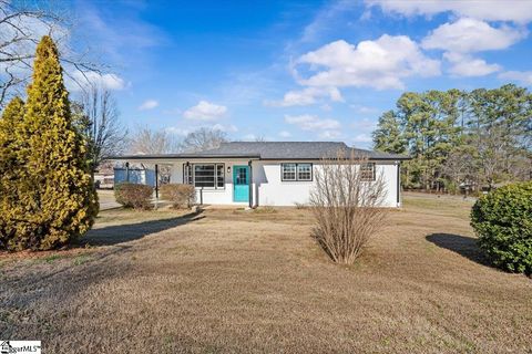 Photo of 3 Fargo Circle, Greenville, SC 29611 (MLS # 1582321)