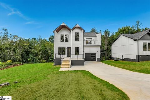 Photo of 218 Riverbreeze Road, Greenville, SC 29611 (MLS # 1570520)