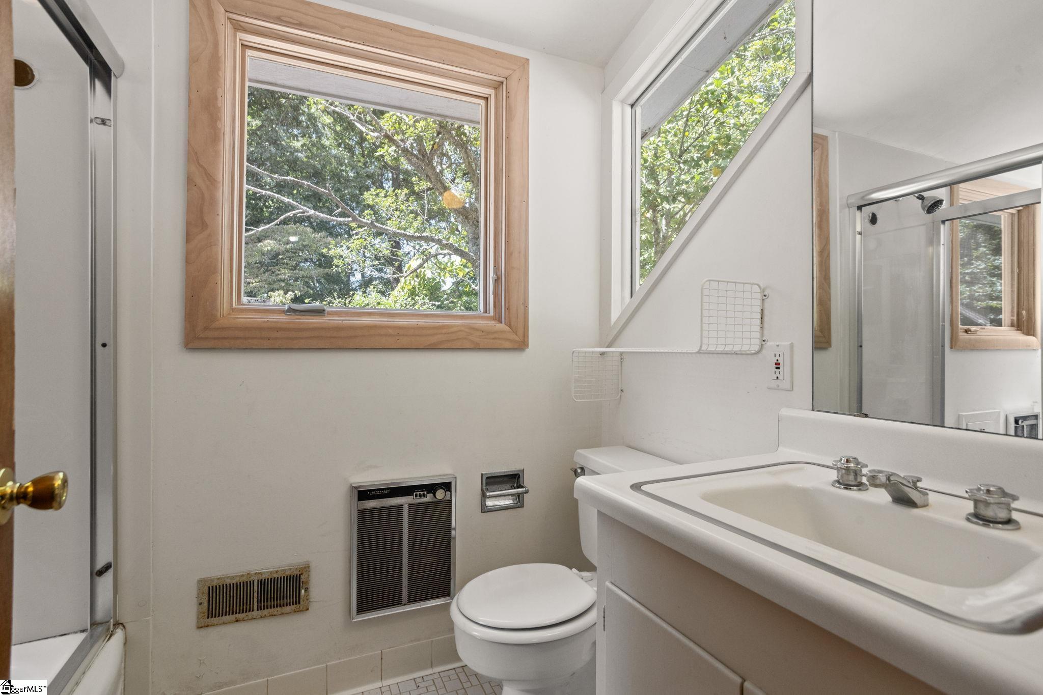 Travelers Rest, South Carolina 29690, United States, 4 Bedrooms Bedrooms, ,3 BathroomsBathrooms,Residential,Active,204919