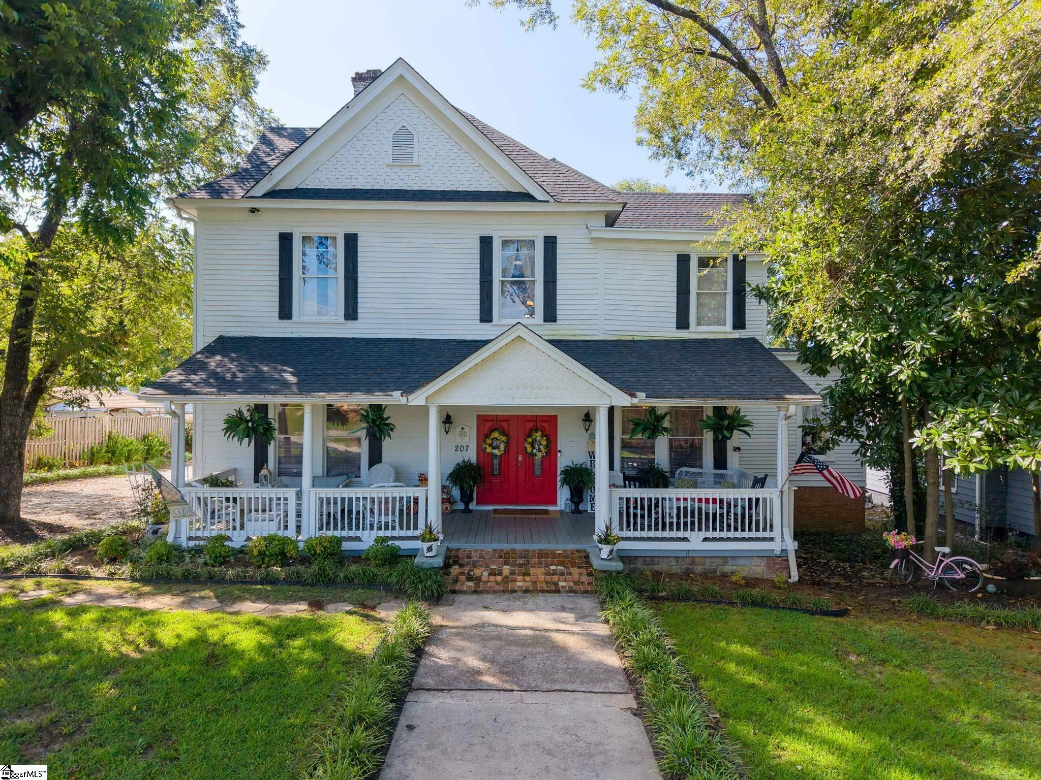 207 W 2nd Avenue