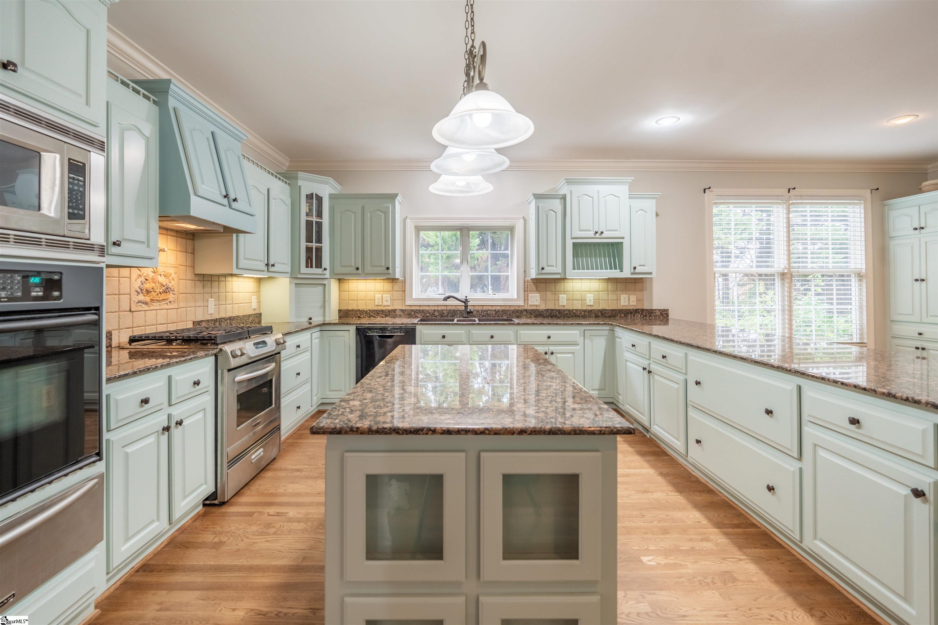 323 Waters Road