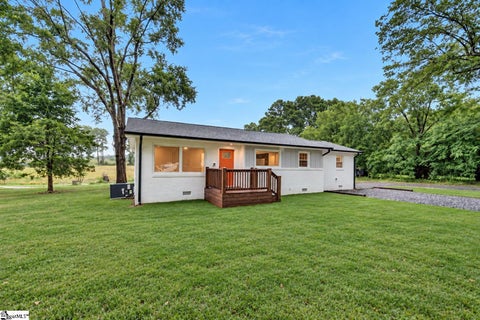 Photo of 2141 Mayo Road, Cowpens, SC 29330 (MLS # 1603386)