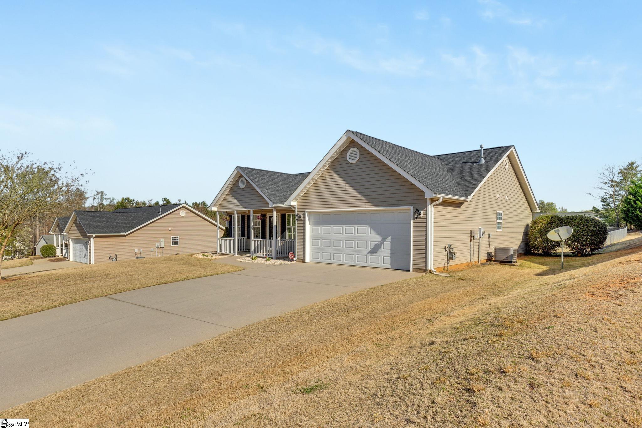 Anderson, South Carolina 29621, United States, 3 Bedrooms Bedrooms, ,2 BathroomsBathrooms,Residential,Pending,179764