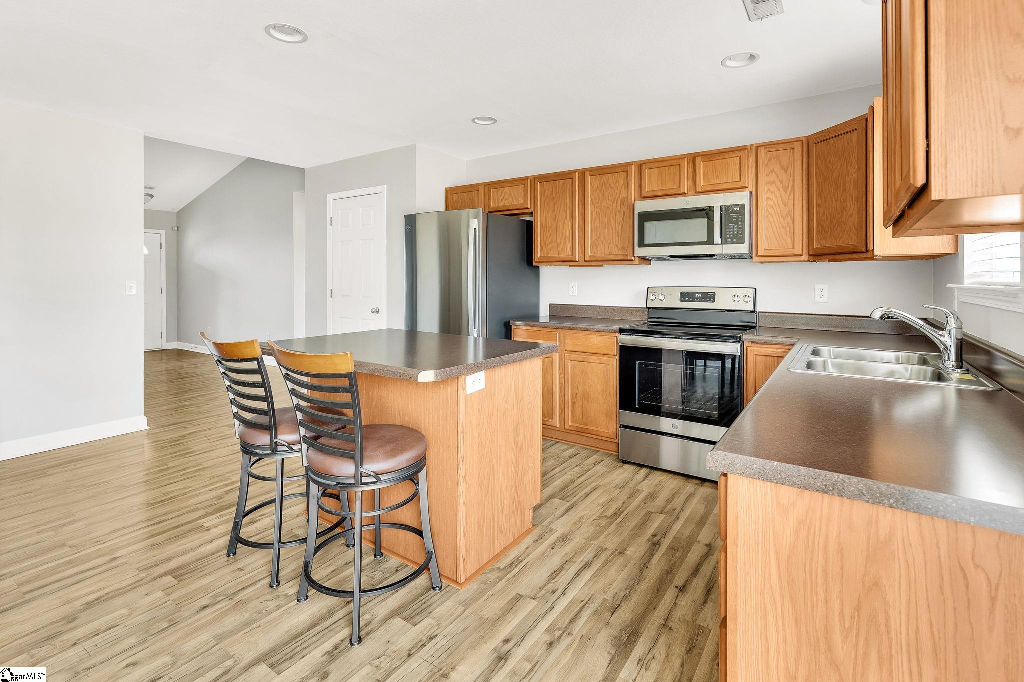 Anderson, South Carolina 29621, United States, 3 Bedrooms Bedrooms, ,2 BathroomsBathrooms,Residential,Pending,179764