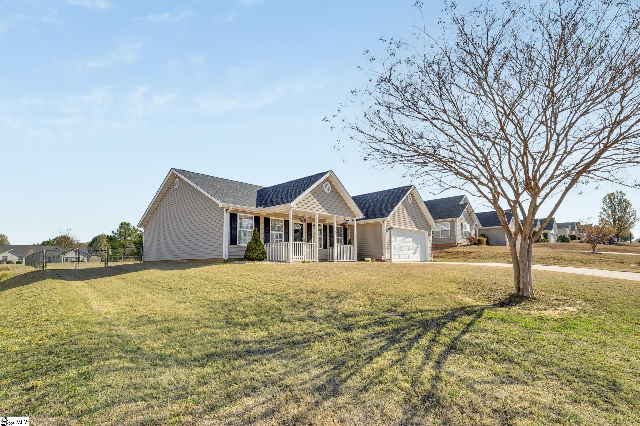 Anderson, South Carolina 29621, United States, 3 Bedrooms Bedrooms, ,2 BathroomsBathrooms,Residential,Pending,179764