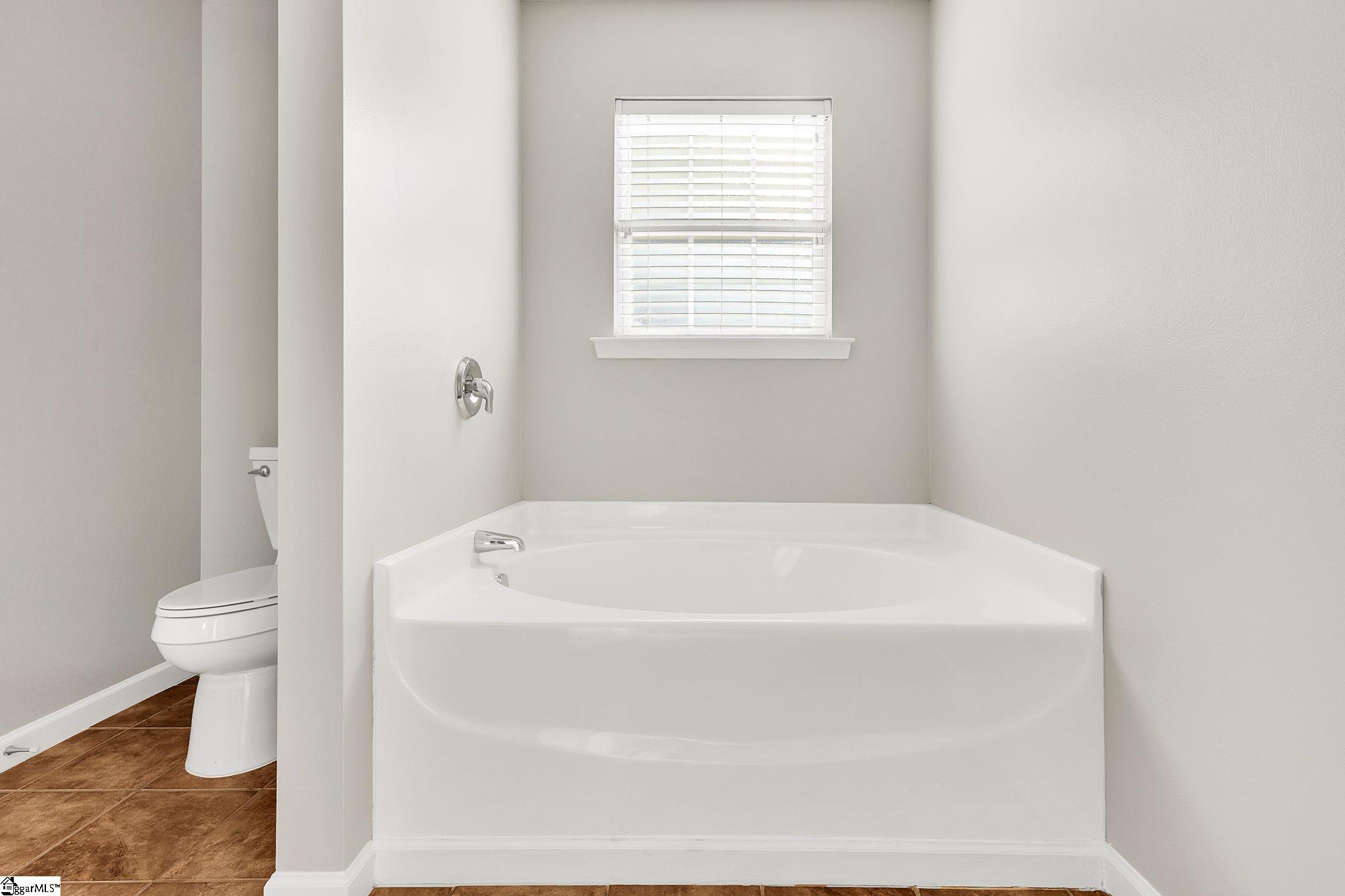 Anderson, South Carolina 29621, United States, 3 Bedrooms Bedrooms, ,2 BathroomsBathrooms,Residential,Pending,179764