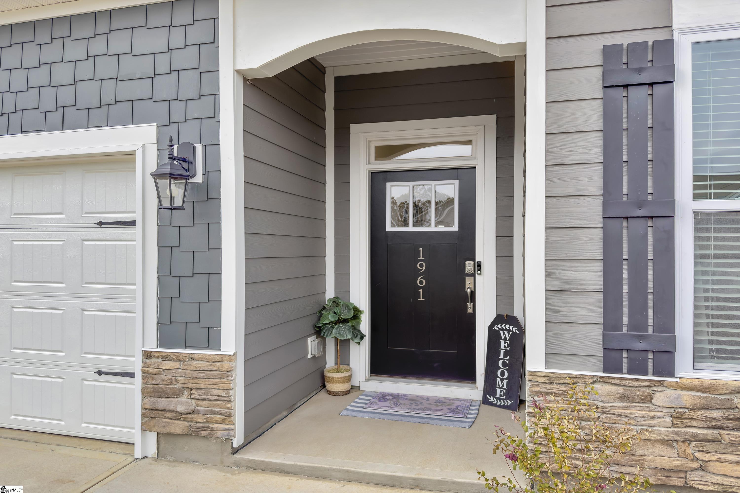 1961 Crumhorn Avenue