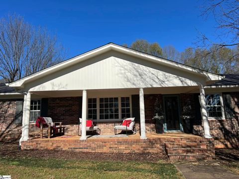 Photo of 304 Old Stagecoach Road, Easley, SC 29642 (MLS # 1577379)